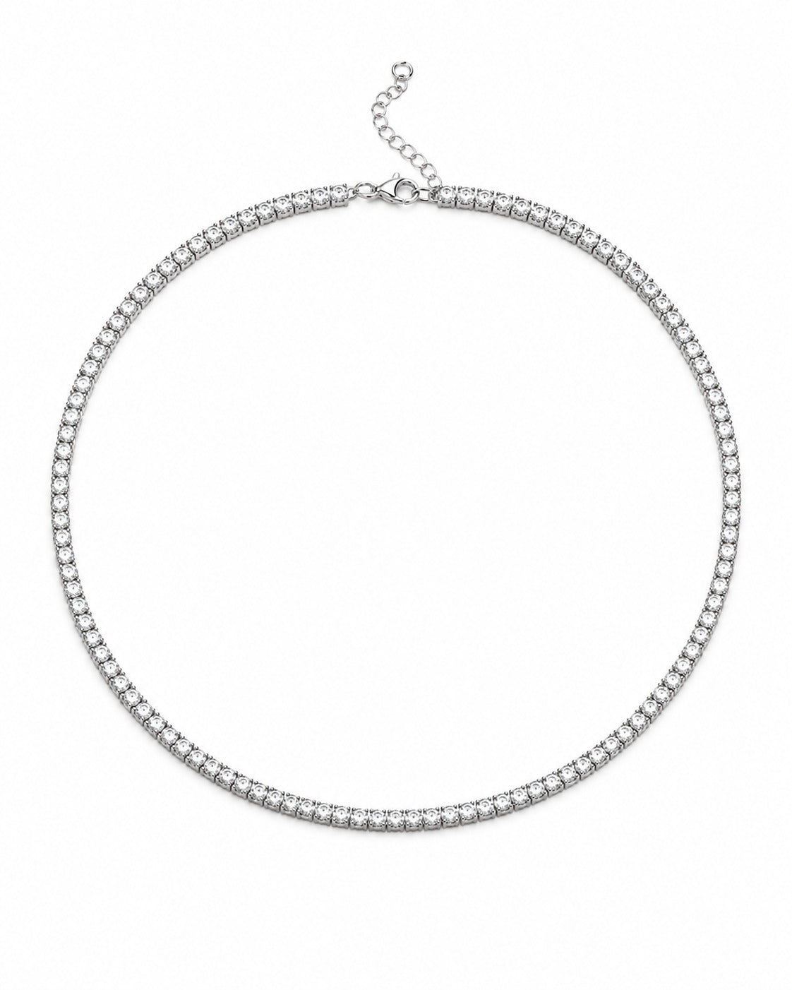 Collar rivière plateado con piedras brillantes, vista frontal sobre fondo blanco